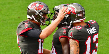 Brady f&uuml;hrt Tampa Bay in zweite Play-Off-Runde