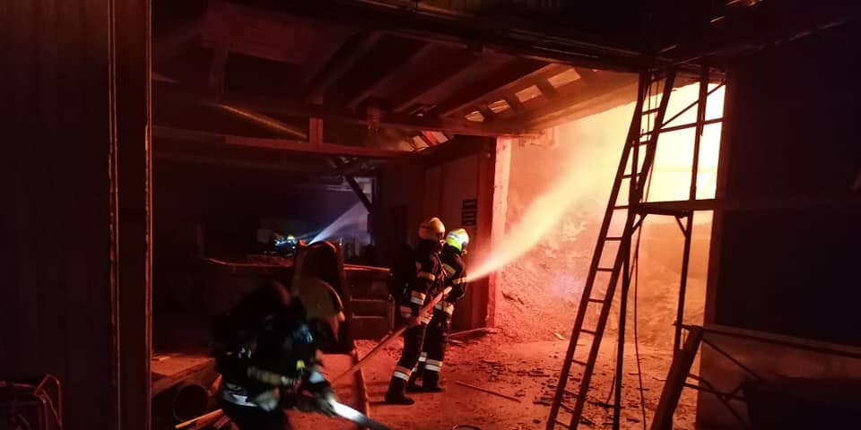 Sägewerk abgebrannt: Großeinsatz in der Steiermark