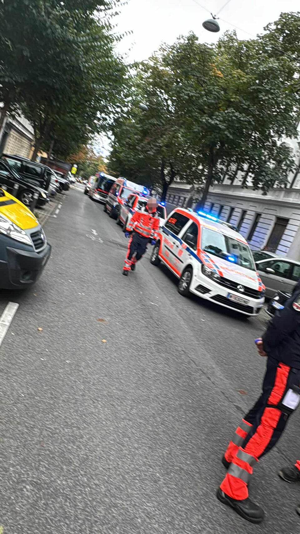 Spektakulärer Brand in Wien – Wohnungen evakuiert