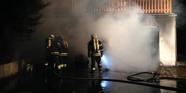 Mann stirbt bei Garagenbrand