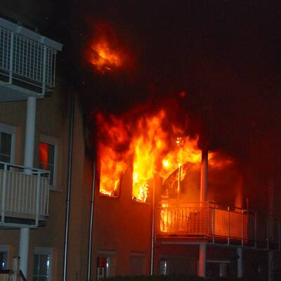 Feuer brach im ersten Stock aus