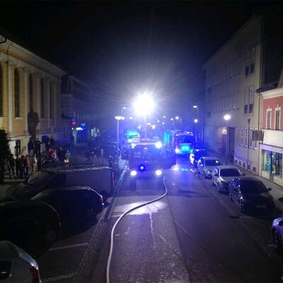 Rätselhafte Explosion löst Brand aus