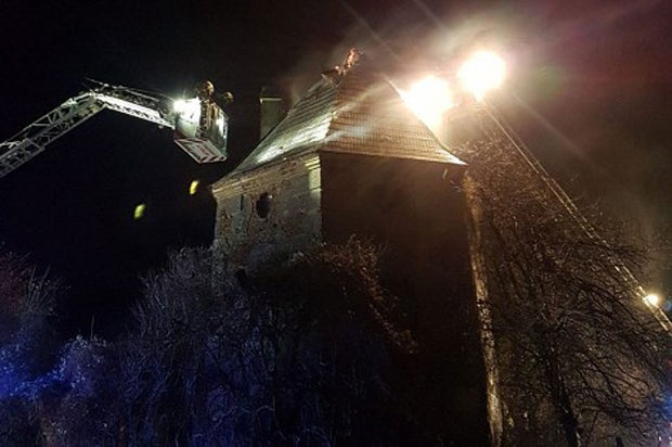 Großbrand in historischem Turm in NÖ