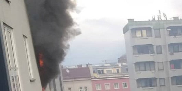 Ein Toter bei Wohnungsbrand in Wien-Simmering