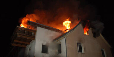 Abbruchhaus geriet in Vollbrand