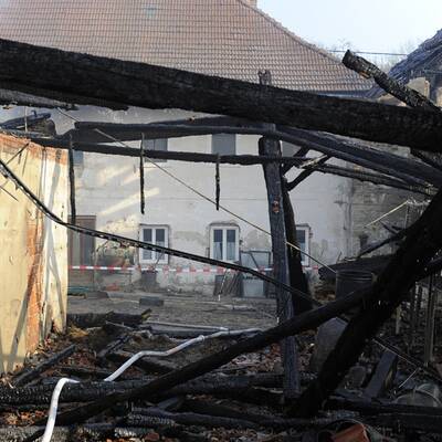 Bauernhof abgebrannt - 5 Kinder gerettet