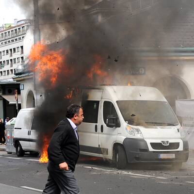 Lieferwagen in Wien brannte aus