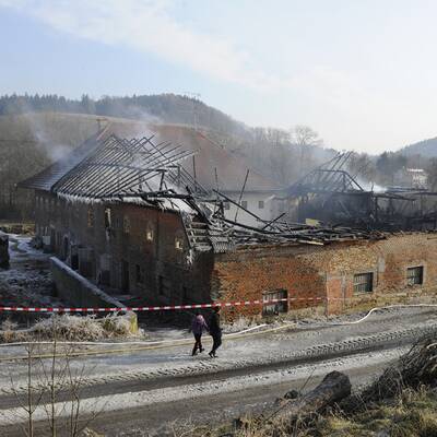 Bauernhof abgebrannt - 5 Kinder gerettet