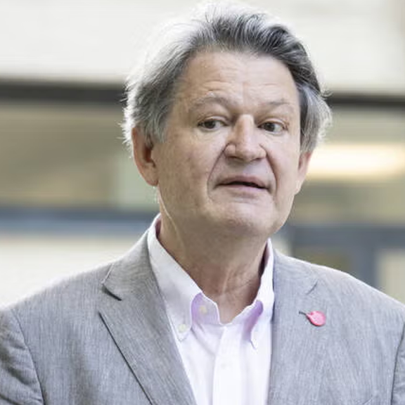 “Piggy Land” NEOS-Politiker Brandstätter attackiert USA