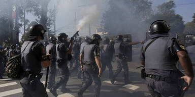 Unruhen vor WM-Start in Sao Paulo und Rio 