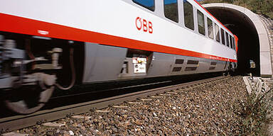 Bahn-Tunnel