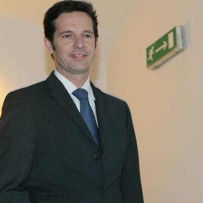 Erstes Polit-Opfer im Finanzskandal