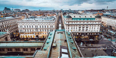 Das Hotel Bristol von der Oper aus gesehen