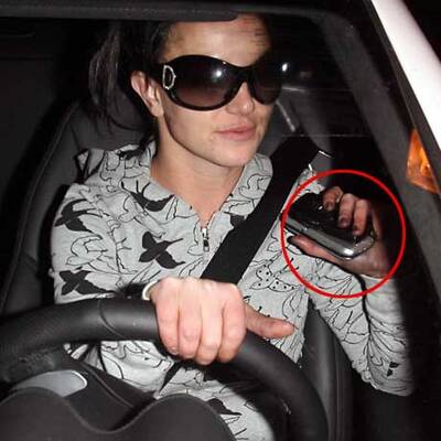 Britney Spears färbt sich ihre Haare selber!