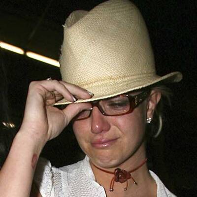Britney ist in Tränen aufgelöst.