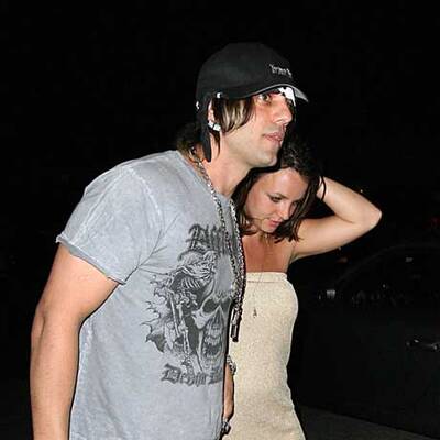 Britney schleppt Magier ab