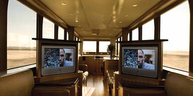 Kutcher zeigt seinen coolen Onkel-Bus