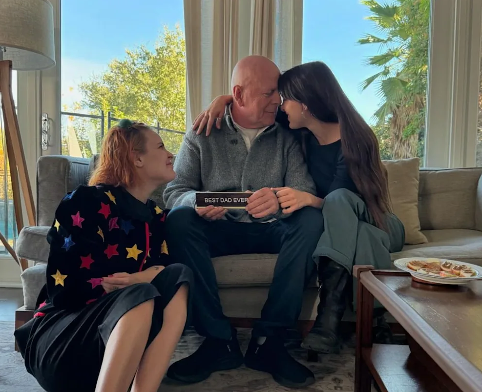 Kuscheln, schlemmen und singen! So feierten die Stars Thanksgiving