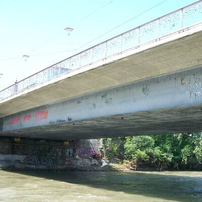 Der Mann aus Afghanistan wird in den Fluten der Mur vermisst. 