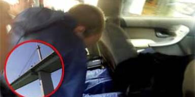 Australier warf kleine Tochter von Brücke