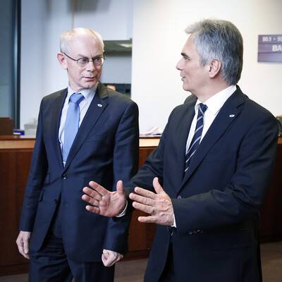 Die 27 Staats- und Regierungschefs verhandeln das EU-Budget.