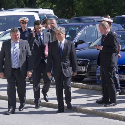 Erste Pressekonferenz Montagmittag
