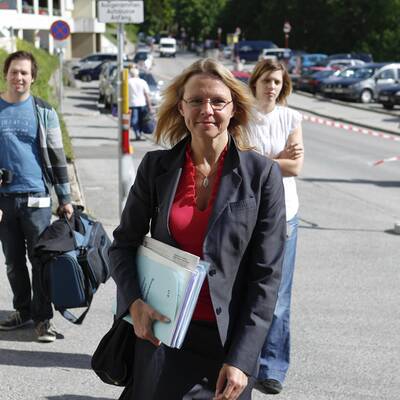 Erste Pressekonferenz Montagmittag