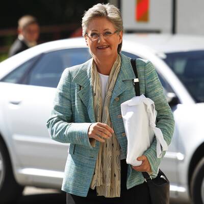 Erste Pressekonferenz Montagmittag