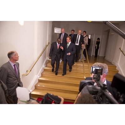 Arnold Schwarzenegger in Wien gelandet