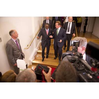 Arnold Schwarzenegger in Wien gelandet