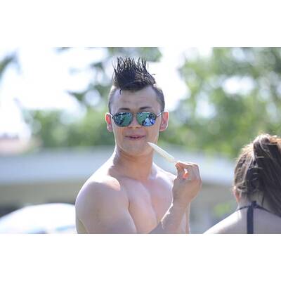 Lukas Plöchl als Bädertester