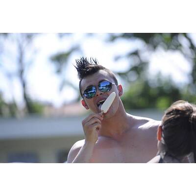 Lukas Plöchl als Bädertester