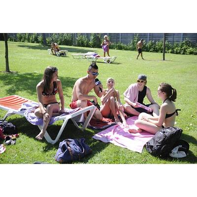 Lukas Plöchl als Bädertester