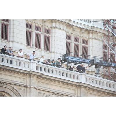Tom Cruise: Irrer Stunt an der Fassade der Wiener Staatsoper