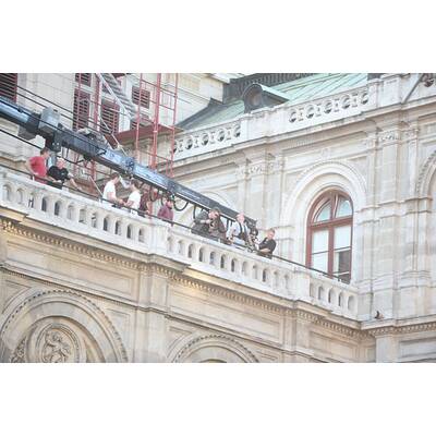 Tom Cruise: Irrer Stunt an der Fassade der Wiener Staatsoper