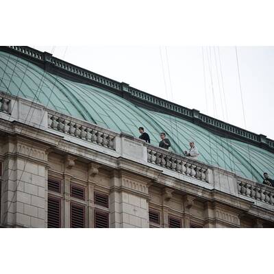 Tom Cruise: Irrer Stunt an der Fassade der Wiener Staatsoper