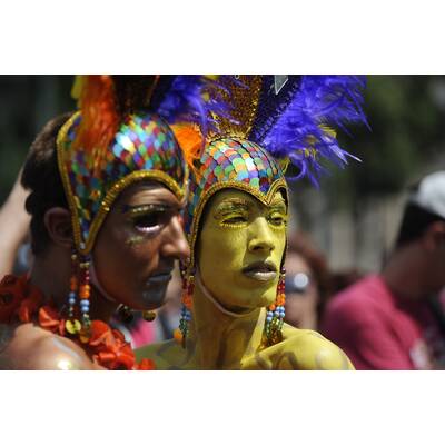 Tausende feiern Homosexuellen- und Transgender-Demo.