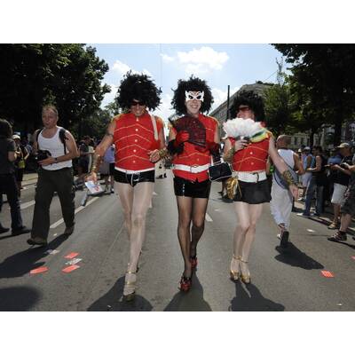 Tausende feiern Homosexuellen- und Transgender-Demo.