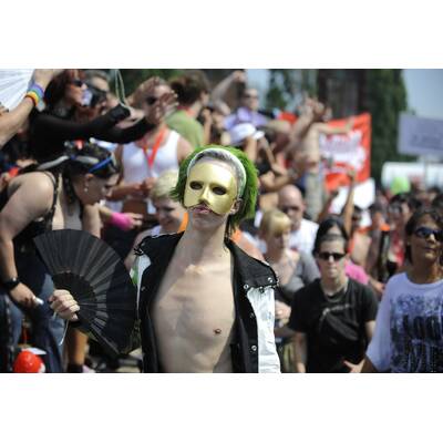 Tausende feiern Homosexuellen- und Transgender-Demo.