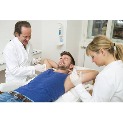 15 Uhr: Sos-Behandlung für jüngeres Gesicht