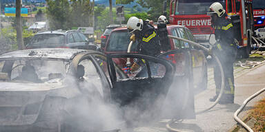 Auto in Brunn am Gebirge völlig ausgebrannt