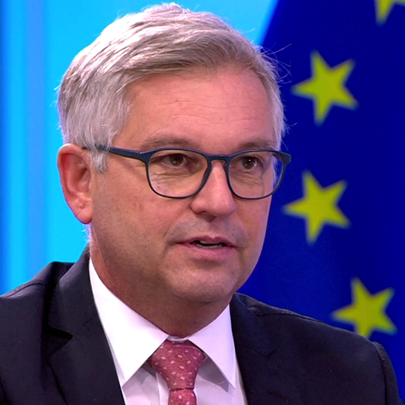 EU-Migrationskommissar Magnus Brunner im Interview | FELLNER! LIVE