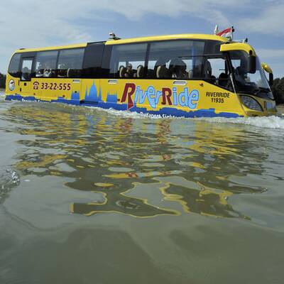 Budapest im Schwimmbus