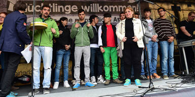 Tausende bei Großdemo für Flüchtlinge