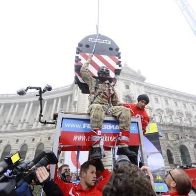 Die Bilder zum Rekord-Sprung