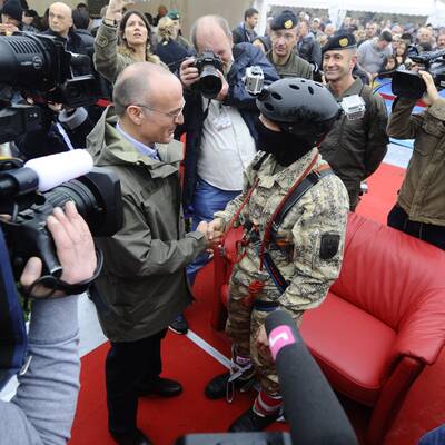 Die Bilder zum Rekord-Sprung