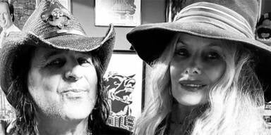 Tragisch: Rock-Star verliert Verlobte nach Sturz von Kreuzfahrtschiff