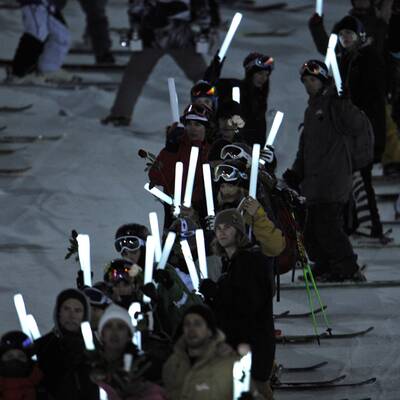Ergreifende Trauerfeier für Sarah Burke