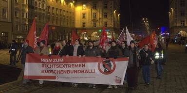 1.500 Teilnehmer bei Protest gegen Burschenbundball