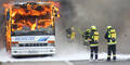 Schulbus geriet auf A5 in Vollbrand